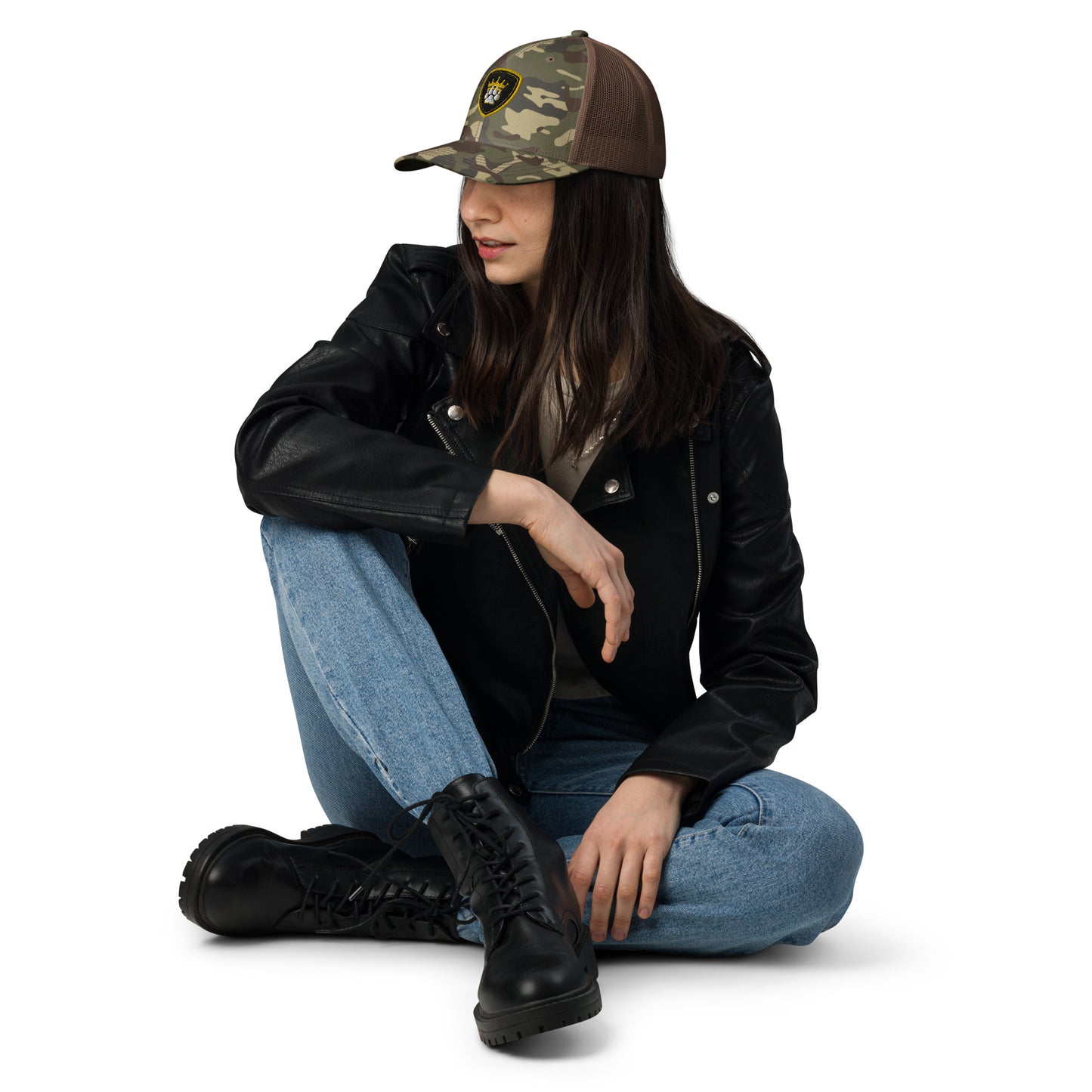 Camouflage trucker hat -Logo